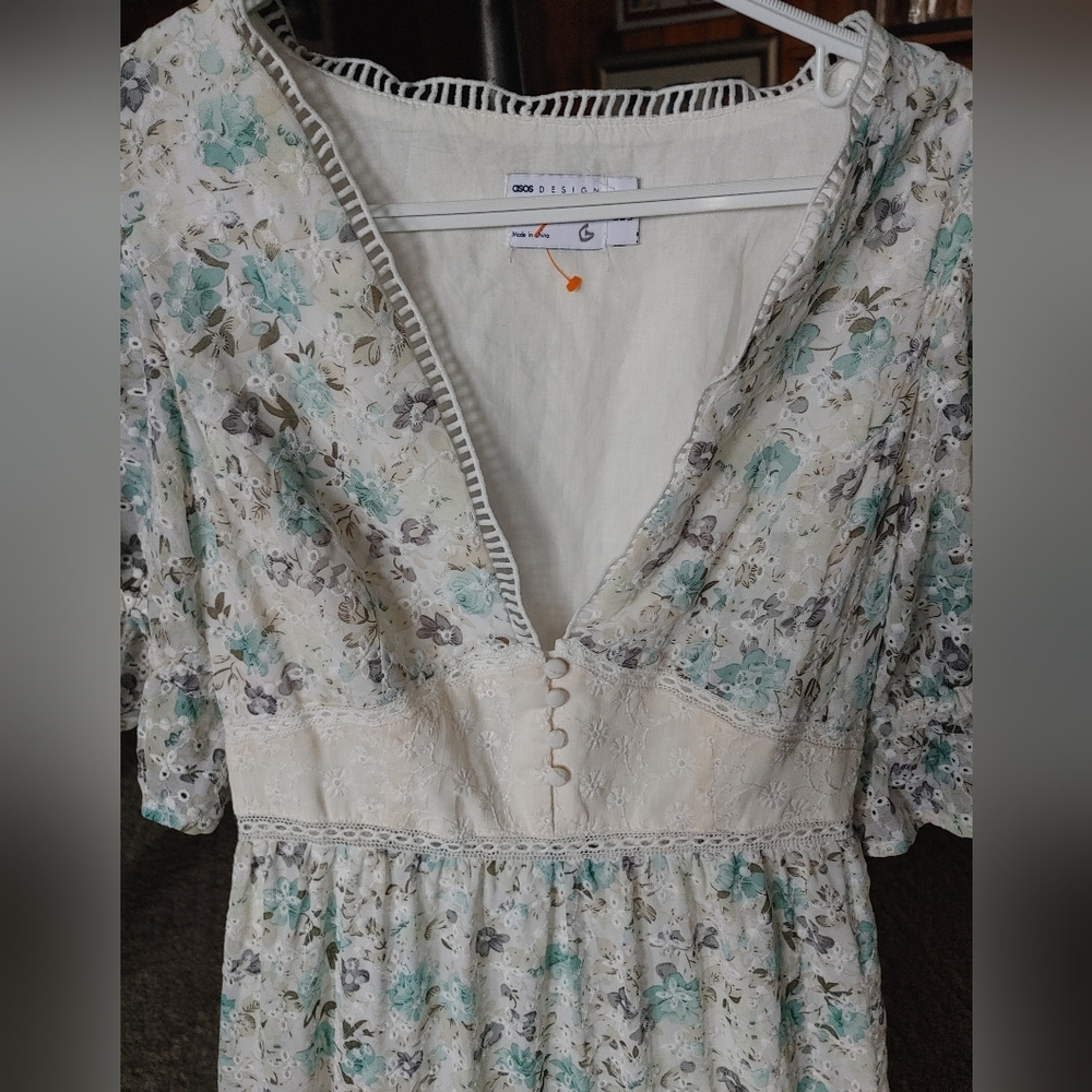 Eyelet Tiered Midi Tea Dress in mixed Ditsy print SZ.4 ASOS - Picture 6 of 10